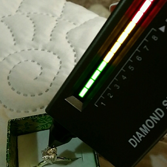 Genuine COLORLESS Moissanite  1.00 Ctw .925 😍😍😘 - Picture 3 of 7